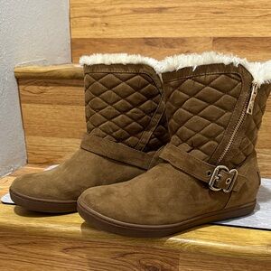 G by Guess Brown Quilted Winter Boots